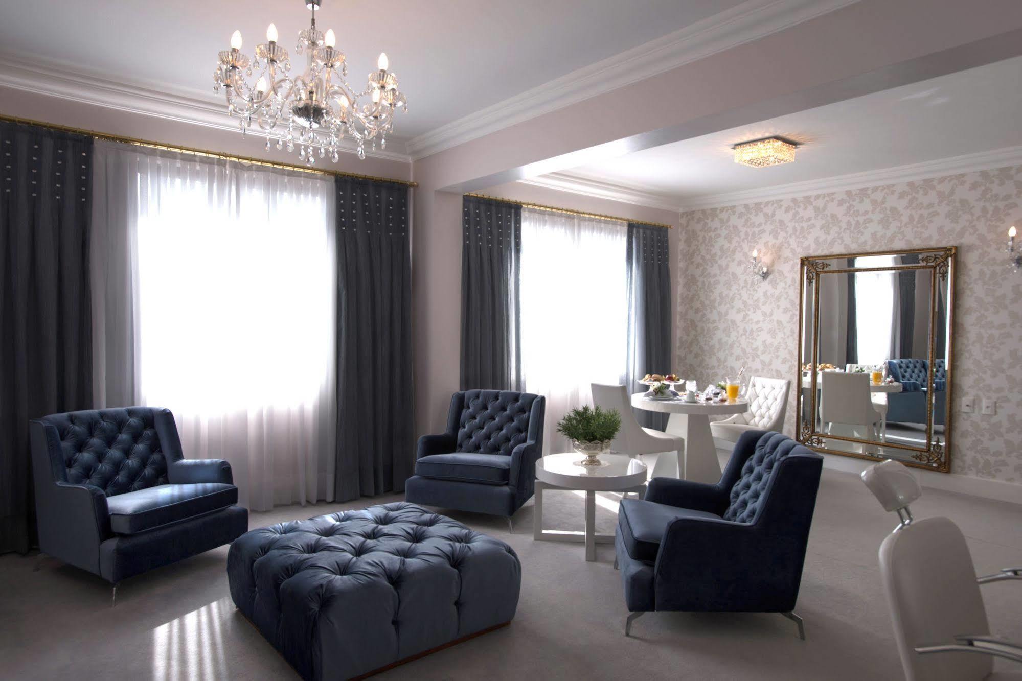Swan Hotel 4*